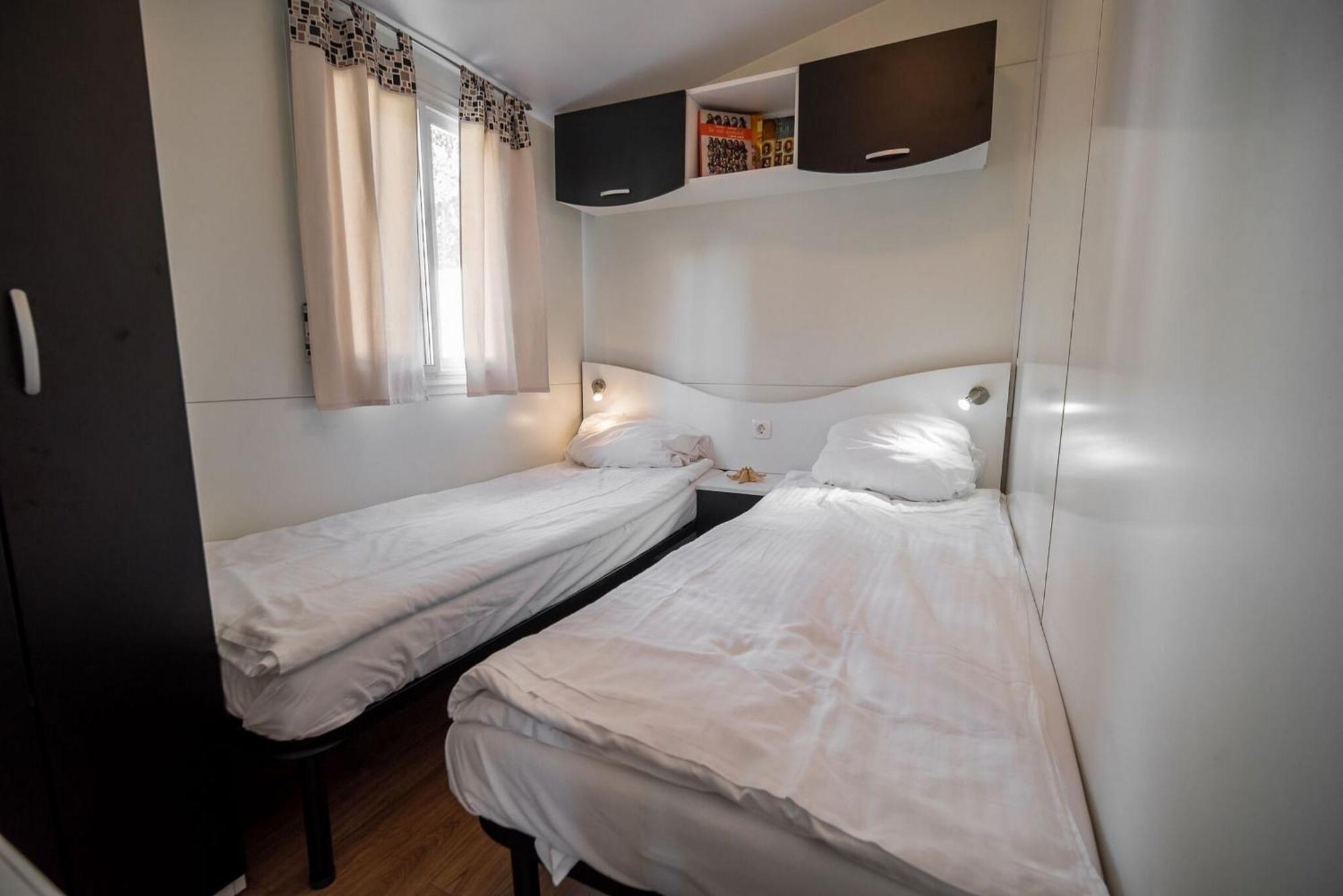 Lake View Mobile Homes With Thermal Riviera Tickets In Terme Catez كاتيز أوب سافي الغرفة الصورة