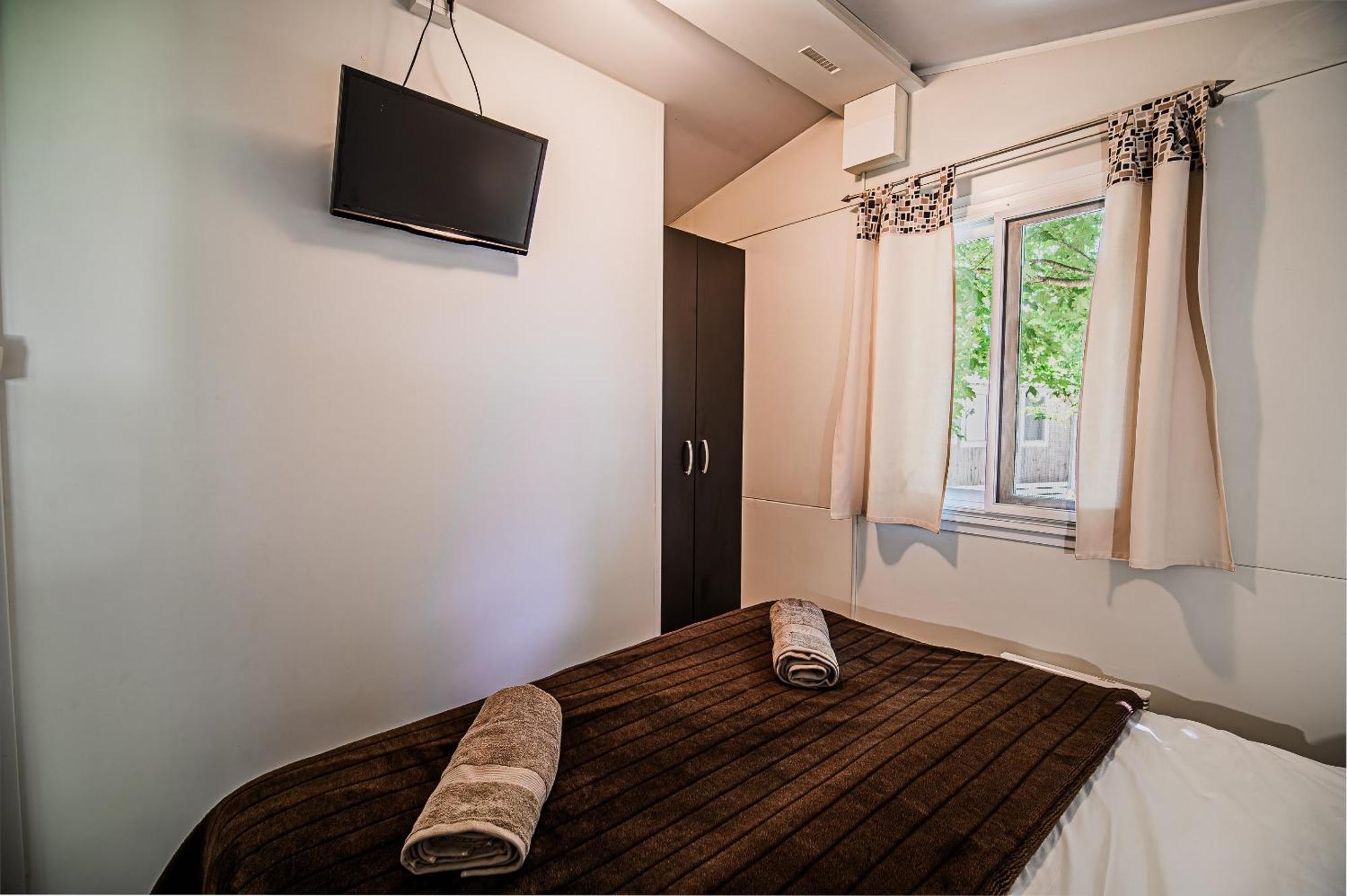 Lake View Mobile Homes With Thermal Riviera Tickets In Terme Catez كاتيز أوب سافي الغرفة الصورة