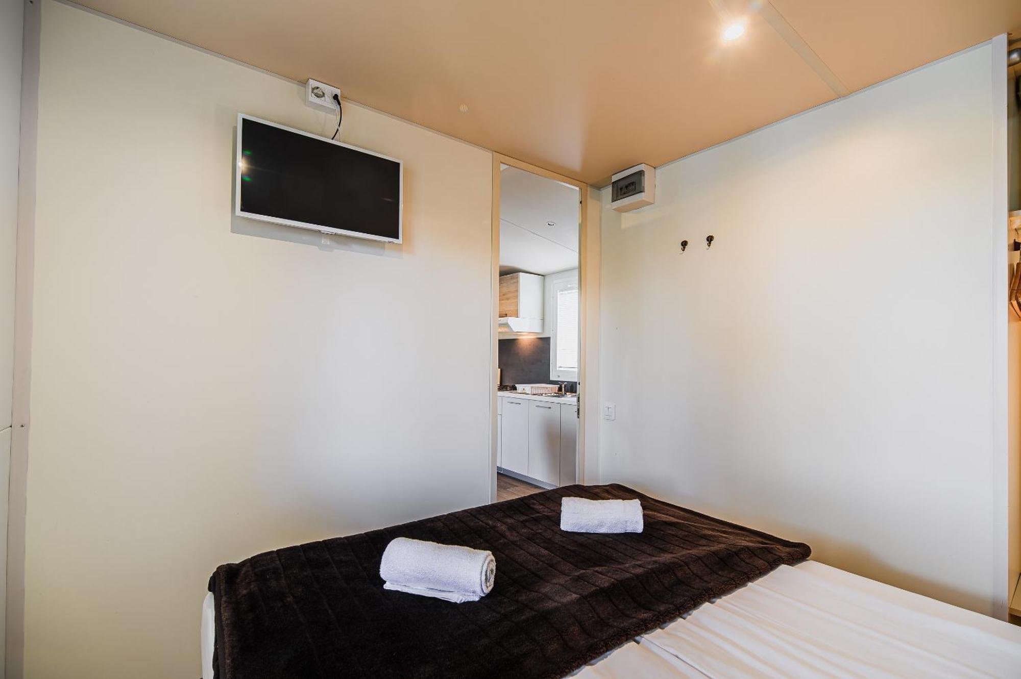 Lake View Mobile Homes With Thermal Riviera Tickets In Terme Catez كاتيز أوب سافي الغرفة الصورة