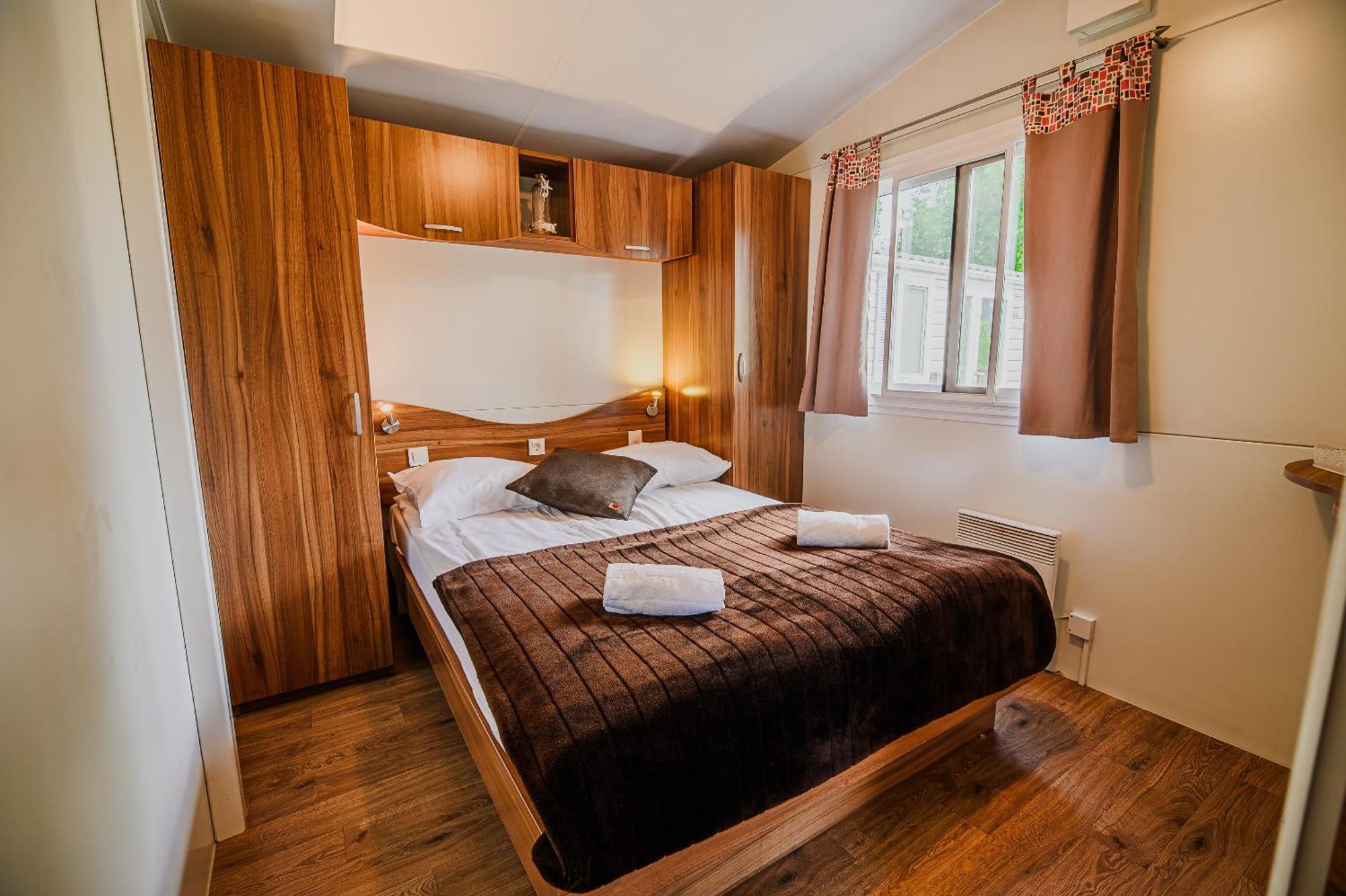 Lake View Mobile Homes With Thermal Riviera Tickets In Terme Catez كاتيز أوب سافي الغرفة الصورة