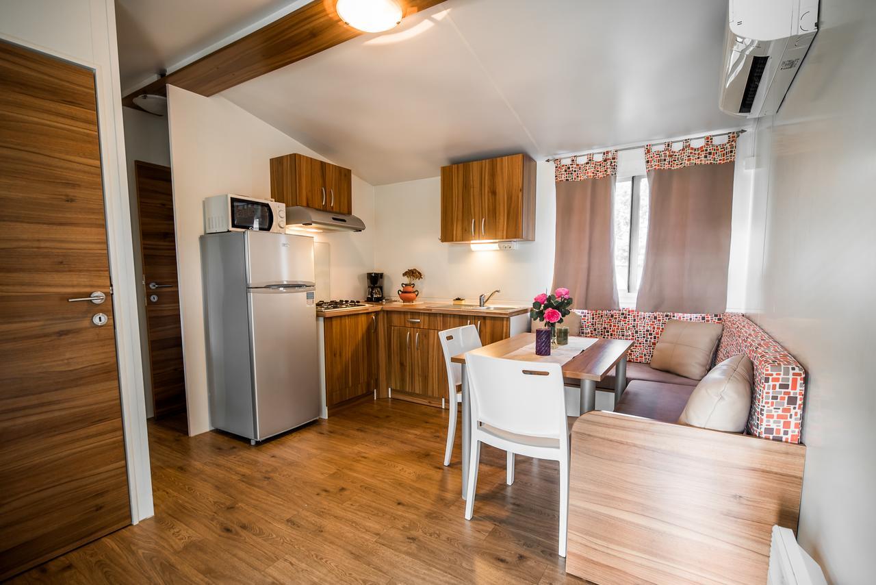 Lake View Mobile Homes With Thermal Riviera Tickets In Terme Catez كاتيز أوب سافي المظهر الخارجي الصورة